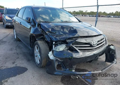 2013 Toyota Corolla Le z USA, uszkodzony, nr VIN 5YFBU4EE9DP077616